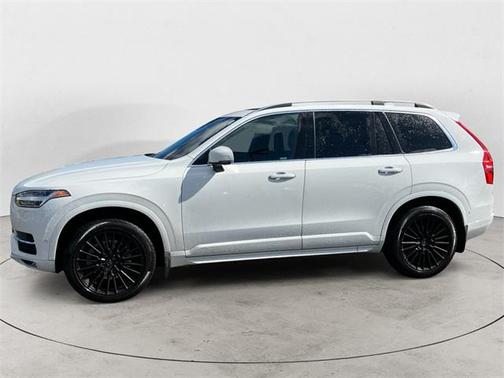 2018 Volvo XC90 T5 Momentum