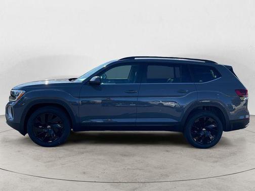 Pure Gray 2026 Volkswagen Atlas 2.0T SE w/Technology 4MOTION