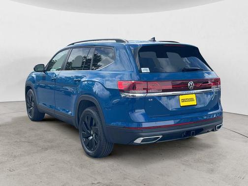 Mountain Lake B 2026 Volkswagen Atlas 2.0T SE w/Technology 4MOTION