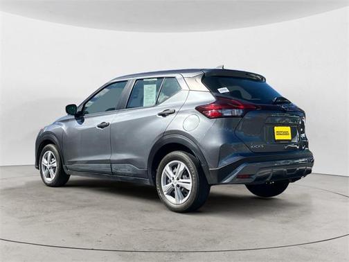 2022 Nissan Kicks S