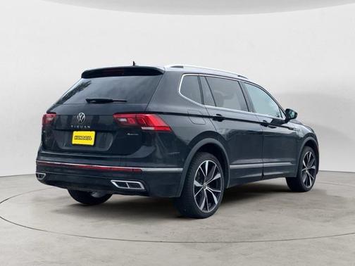 2022 Volkswagen Tiguan 2.0T SEL R-Line 4MOTION