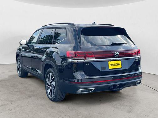 Deep Black Pearl 2026 Volkswagen Atlas 2.0T SE w/Technology 4MOTION