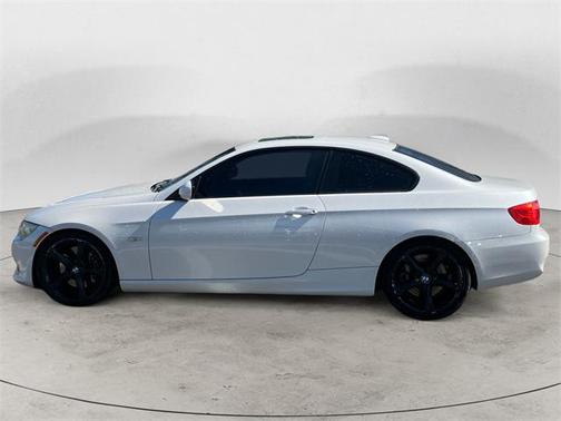 2011 BMW 335 335i