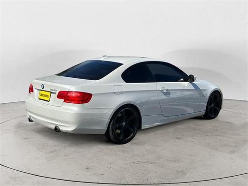2011 BMW 335 335i
