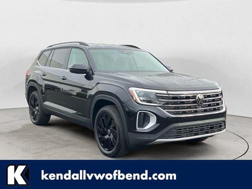 Deep Black Pearl 2026 Volkswagen Atlas 2.0T SE w/Technology 4MOTION