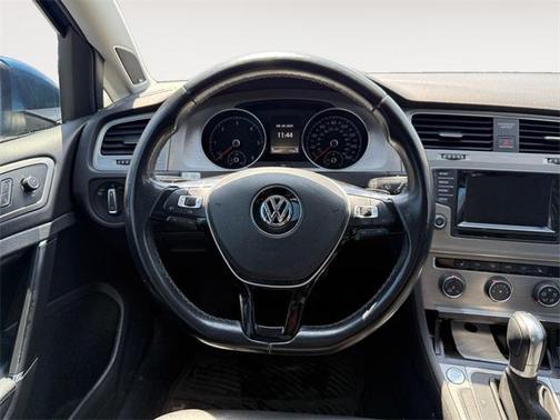 2015 Volkswagen Golf SportWagen TDI SE 4-Door