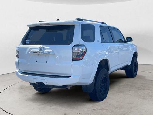 Ice Cap 2023 Toyota 4Runner SR5 Premium