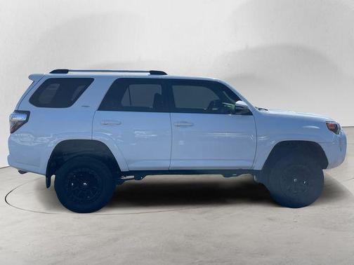 Ice Cap 2023 Toyota 4Runner SR5 Premium