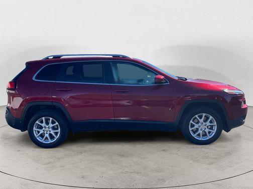 Deep Cherry Red Crystal Pearlcoat 2015 Jeep Cherokee Latitude