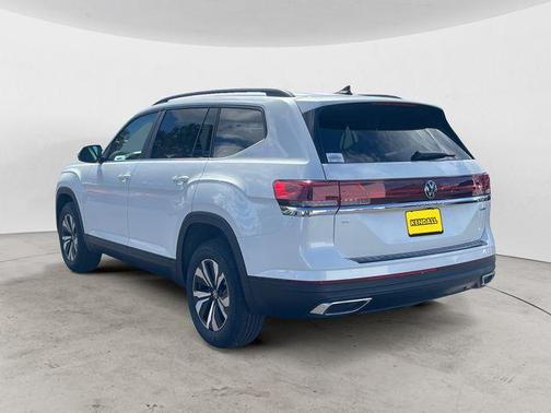 White Pearl 2026 Volkswagen Atlas 2.0T SE