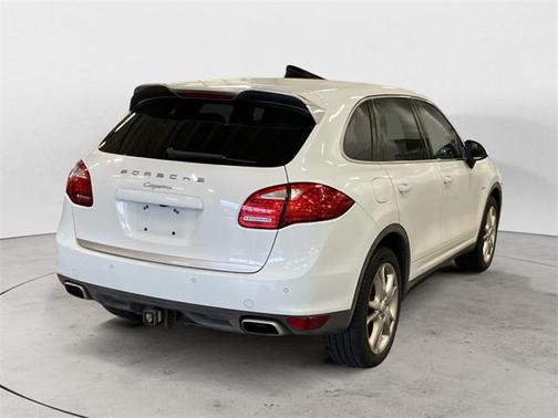 2014 Porsche Cayenne Platinum Edition
