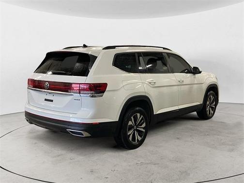 2024 Volkswagen Atlas 2.0T SE