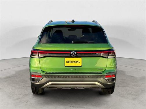 2026 Volkswagen Taos SE