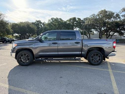 2017 Toyota Tundra SR5