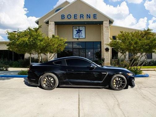 2018 Ford Shelby GT350 Base