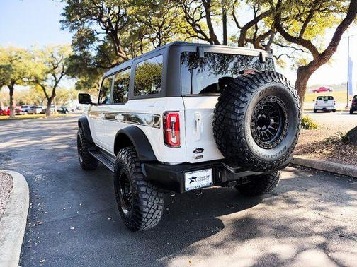 Oxford White 2025 Ford Bronco Outer Banks