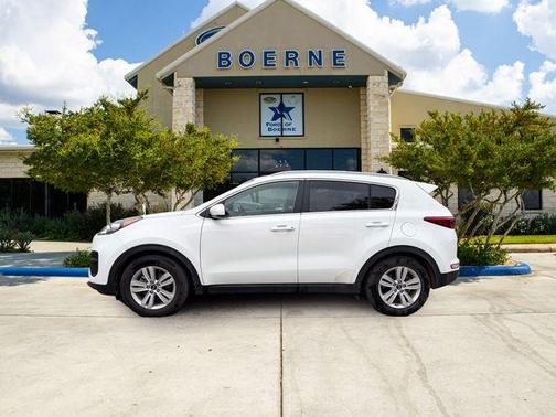 Clear White 2017 Kia Sportage LX