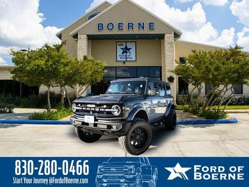 2024 Ford Bronco Outer Banks