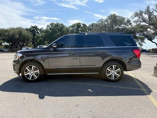 2022 Ford Expedition XLT