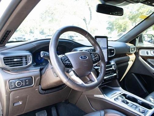 2023 Ford Explorer King Ranch