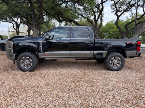 Agate Black Metallic 2026 Ford F-250 King Ranch