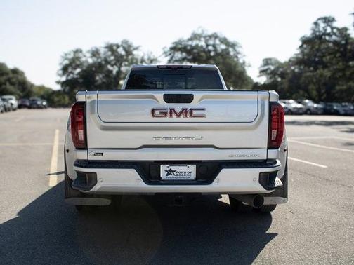 2023 GMC Sierra 3500 Denali