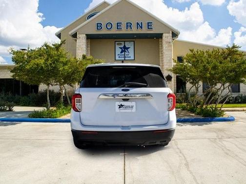 2022 Ford Explorer Base