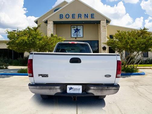 White 2001 Ford F-150 XL