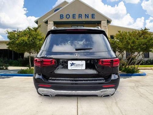 Black 2025 Mercedes-Benz GLB 250 Base