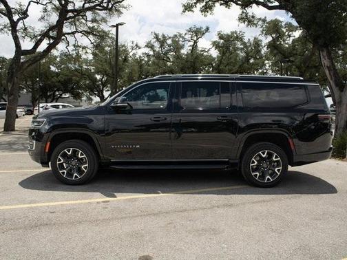 2023 Jeep Wagoneer L Series III