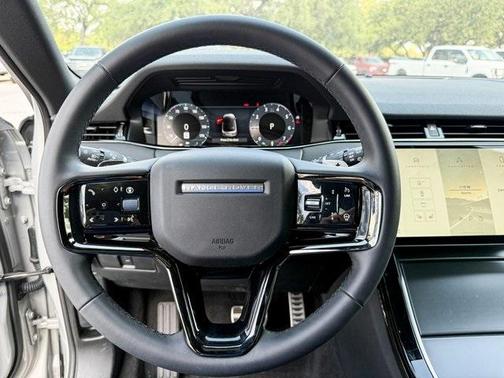 2024 Land Rover Range Rover Evoque Dynamic SE