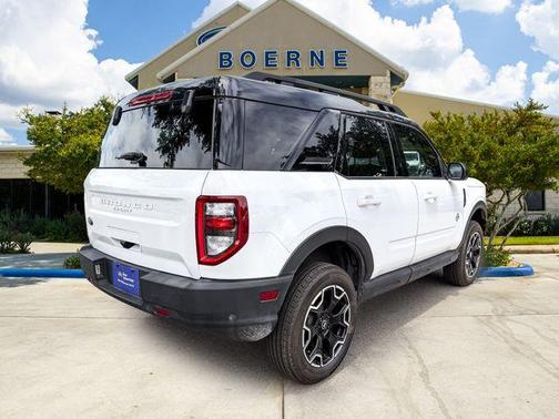 Oxford White 2024 Ford Bronco Sport Outer Banks