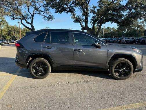 2019 Toyota RAV4 Hybrid XSE