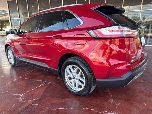 Red Metallic 2022 Ford Edge SEL
