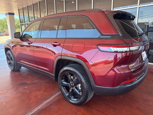 Velvet Red Pearlcoat 2024 Jeep Grand Cherokee Laredo