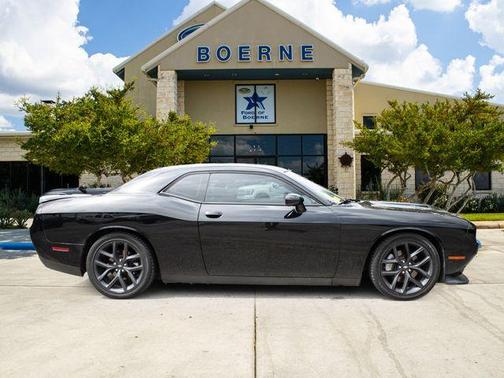 Pitch Black Clearcoat 2023 Dodge Challenger GT