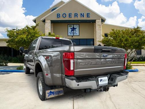 Stone Gray Metallic 2022 Ford F-350 Lariat Super Duty
