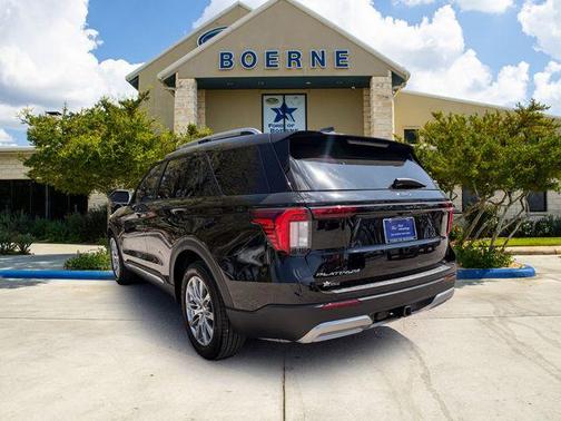 Agate Black Metallic 2026 Ford Explorer Platinum