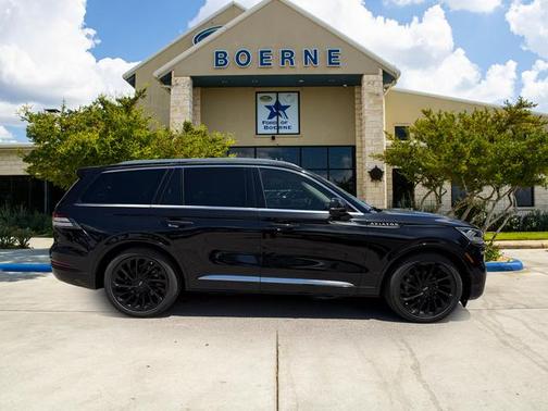 Black Metallic 2022 Lincoln Aviator Reserve AWD