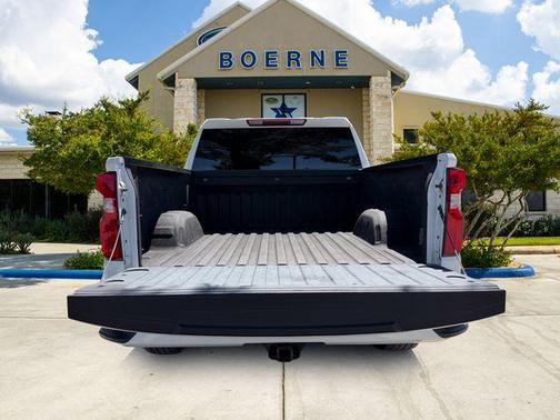 Summit White 2022 Chevrolet Silverado 1500 RST