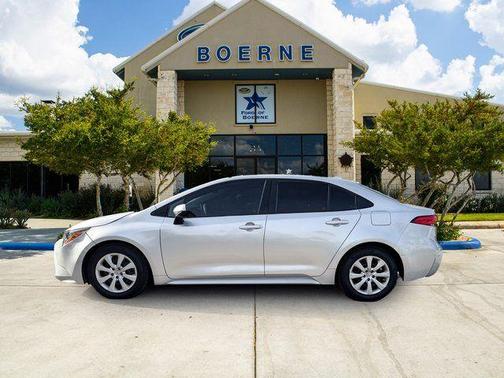 Classic Silver Metallic 2021 Toyota Corolla LE