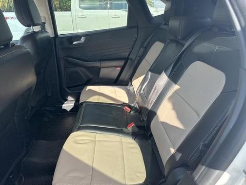 2021 Ford Escape Titanium