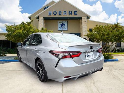Celestial Silver Metallic 2023 Toyota Camry SE
