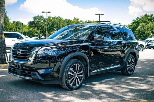 2024 Nissan Pathfinder Platinum