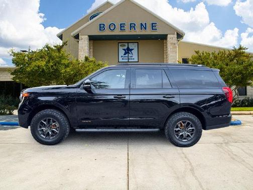 Agate Black Metallic 2025 Ford Expedition Tremor