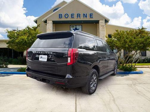 Black Metallic 2025 Ford Expedition Active