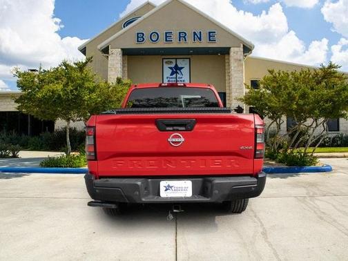 2022 Nissan Frontier S