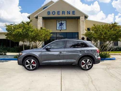 2024 Audi Q5 45 S line quattro Premium