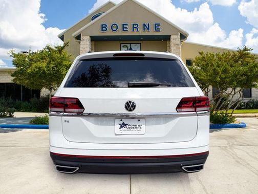 Pure White 2023 Volkswagen Atlas 2.0T SE w/Technology