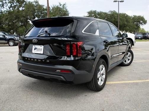2021 Kia Sorento LX